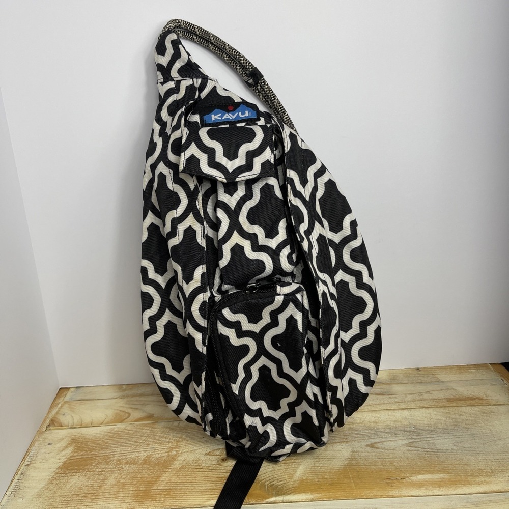 KAVU SLING BACK Black & White Geometric Print Back Rope Canvas